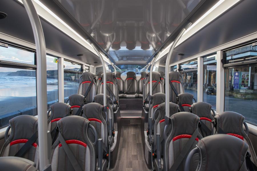 Интерьер Alexander Dennis Enviro400 10000th 2017 года  (фото 10 из 12)